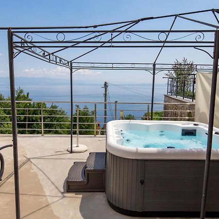 Stunning Apartment In Mošćenička Draga Εξωτερικό φωτογραφία