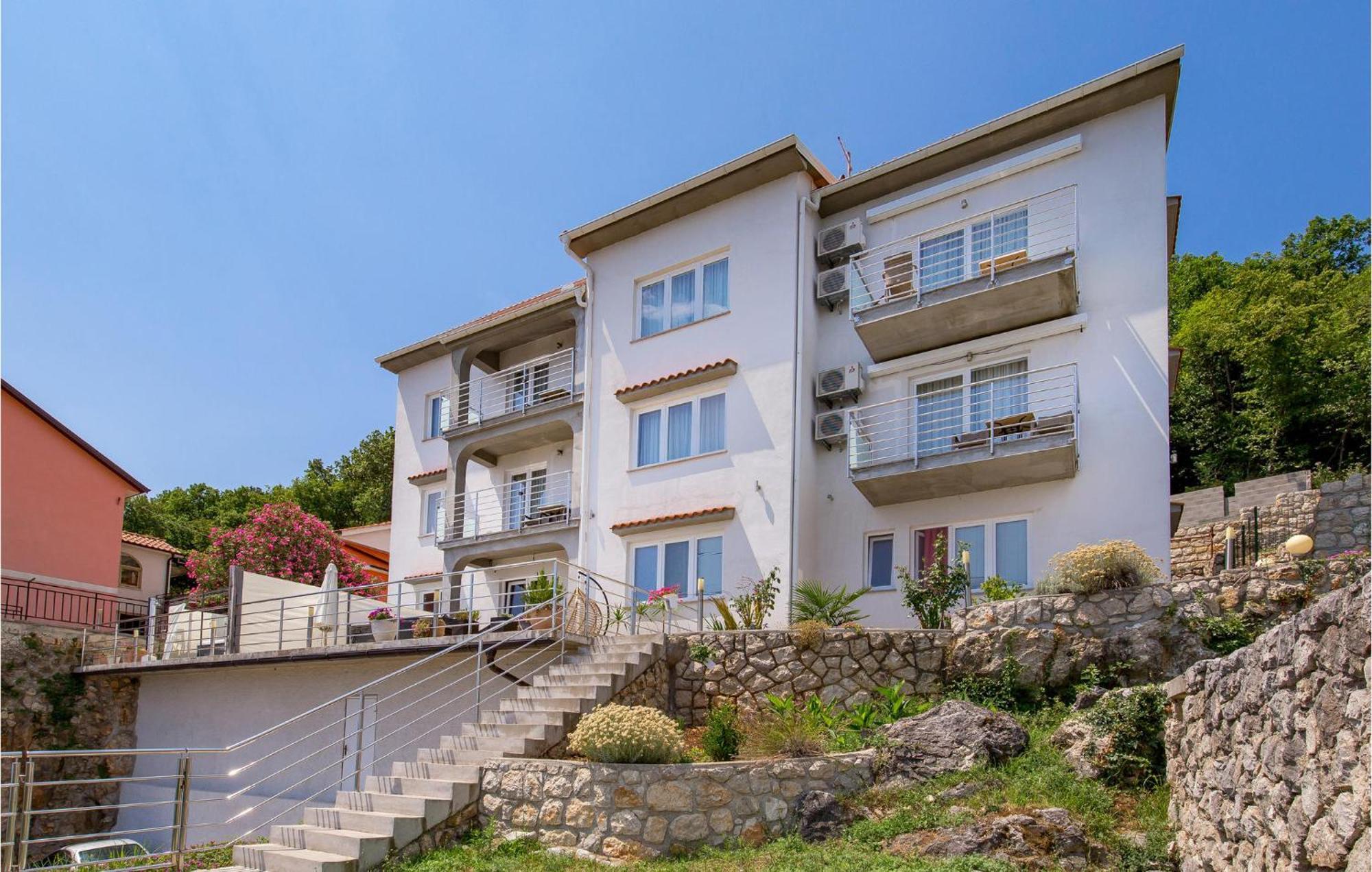 Stunning Apartment In Mošćenička Draga Εξωτερικό φωτογραφία
