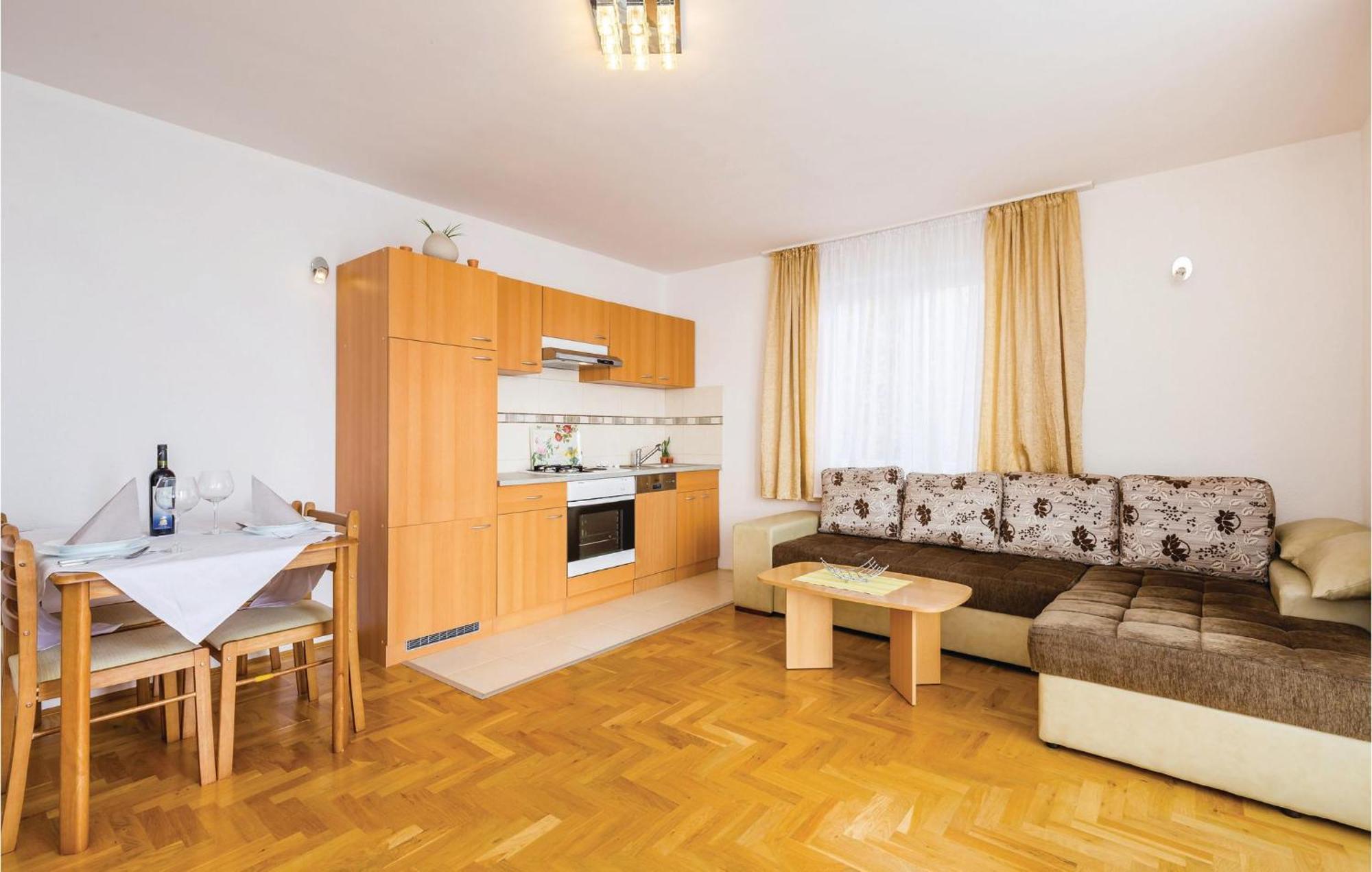 Stunning Apartment In Mošćenička Draga Εξωτερικό φωτογραφία