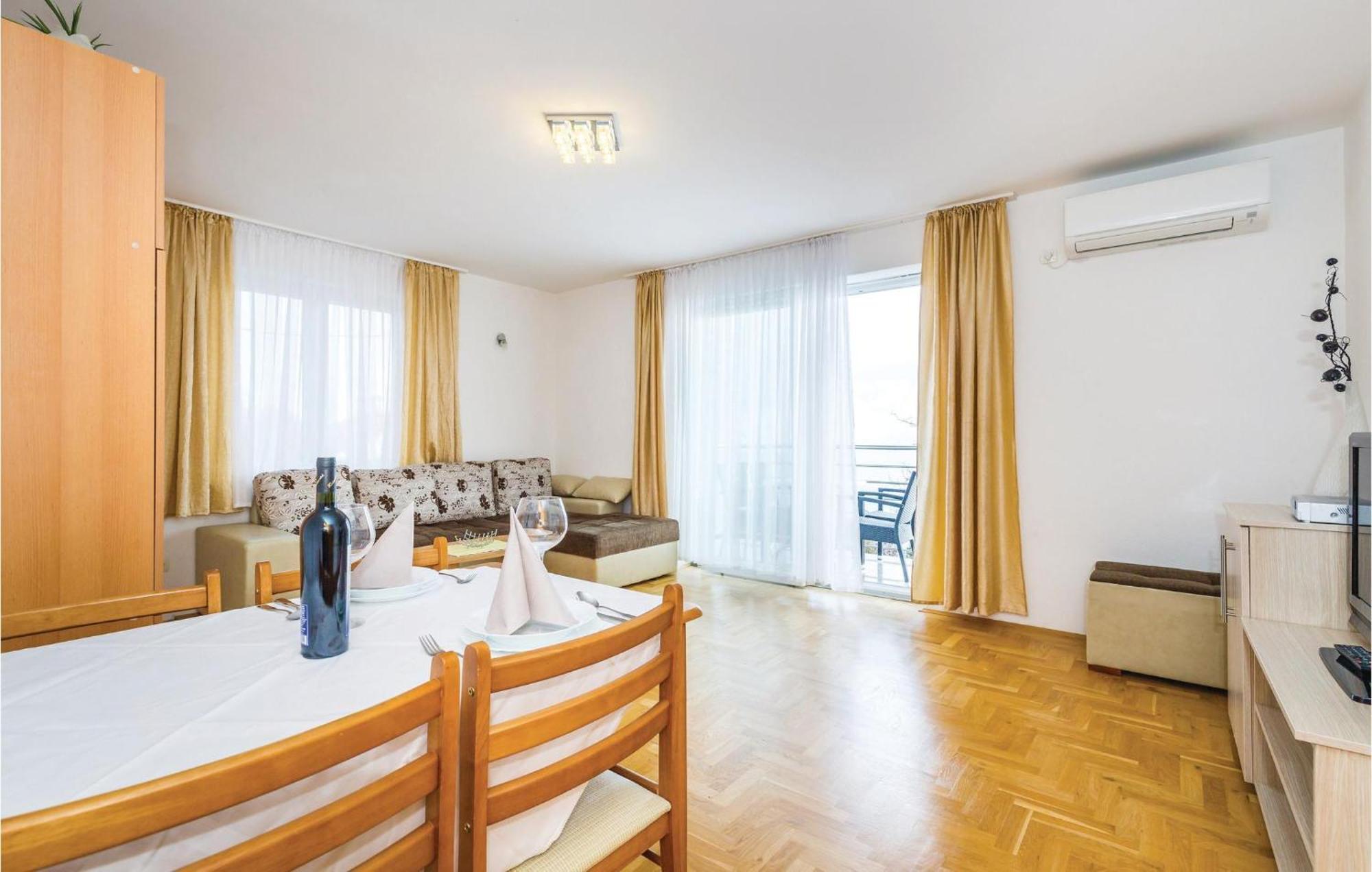 Stunning Apartment In Mošćenička Draga Εξωτερικό φωτογραφία